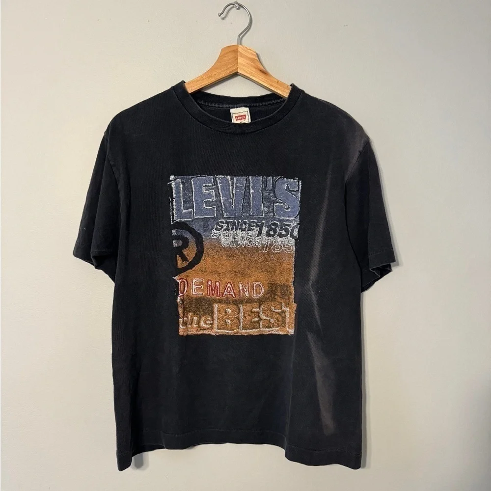 Vintage 90s Levi’s Medium Single Stitch Black Logo Graphic T-Shirt - Picture 1 of 11
